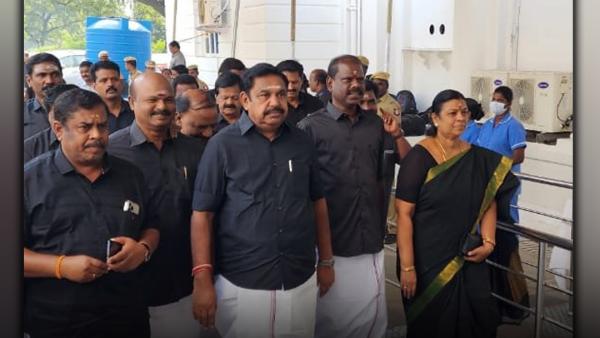 கருப்பு சட்டை 