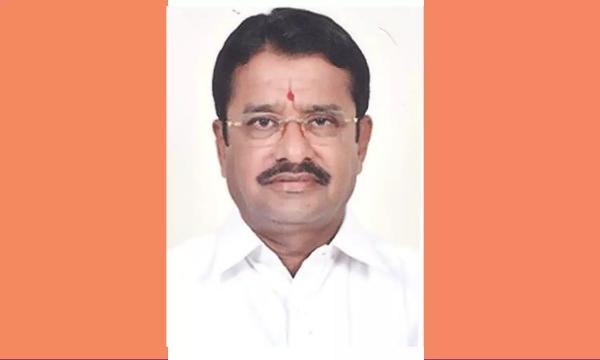 வேட்பாளர் யார்?