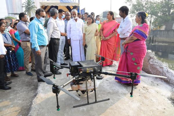 ட்ரோன்கள் மூலம் கொசு மருந்து ட்ரோன்கள் மூலம் கொசு மருந்து