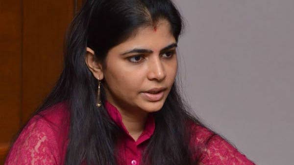 பாடகி சின்மயி 