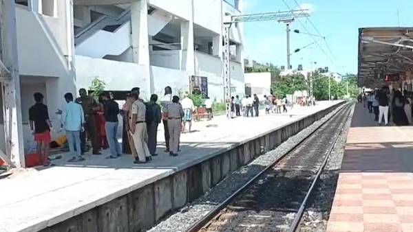 போலீசார் விசாரணை