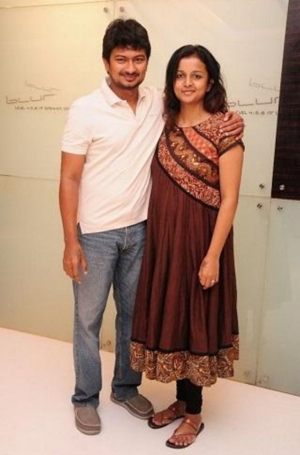 தயாரிப்பாளர் கிருத்திகா தயாரிப்பாளர் கிருத்திகா