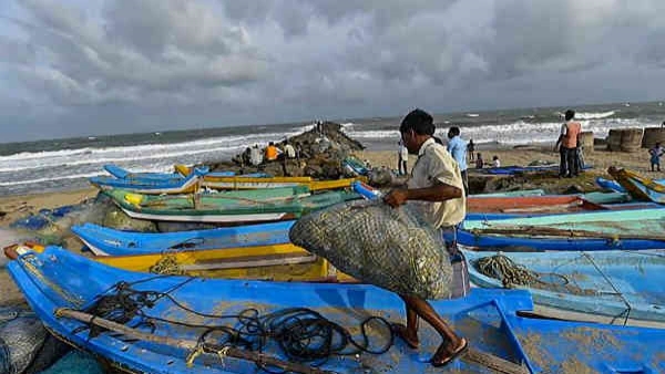  மீனவர்களுக்கான எச்சரிக்கை 