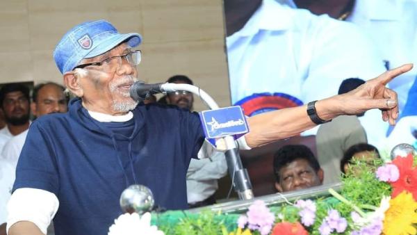 அடம்பிடித்து வந்தேன் 