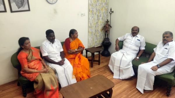  காட்சிகள் மாறின