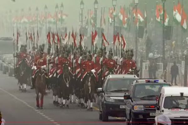 ராணுவ அணிவகுப்பு ராணுவ அணிவகுப்பு