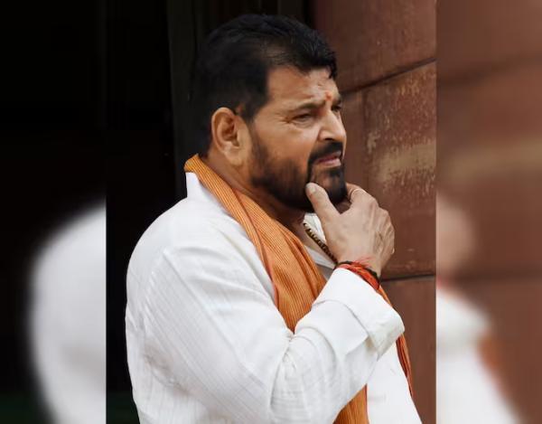 யார் இவர்? 