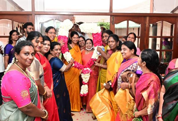 வாழ்த்தரங்கம் 