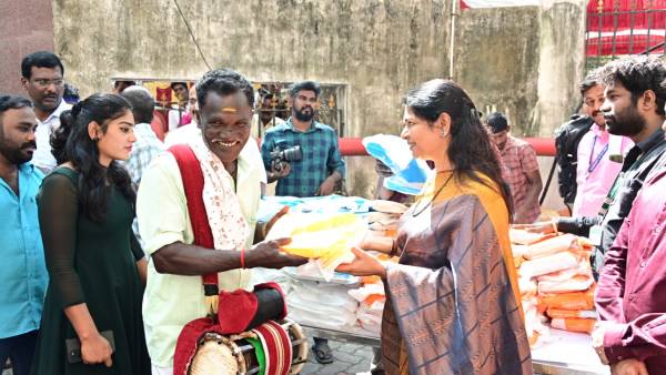 நாட்டுப்புற கலைஞர்கள் 