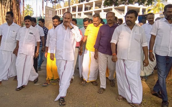 பல லட்சங்கள் 