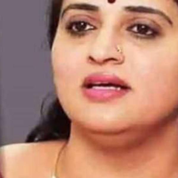  வைர நெக்லஸ்