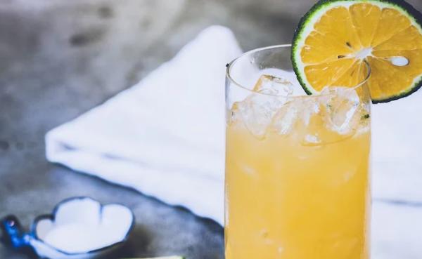 சோப்புத்தூள் கலந்த திரவம் 