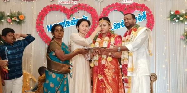 ஹாங்காங் பெண்ணுடன் காதல் ஹாங்காங் பெண்ணுடன் காதல்