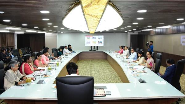 What is Mission Sakthi? Udhayanidhi stalin heard about the Womens Livelihood Development Program with interest! What is Mission Sakthi? Udhayanidhi stalin heard about the Womens Livelihood Development Program with interest!