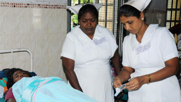 சேலம் மாவட்ட கலெக்டர் அலுவலகம் முன்பு 