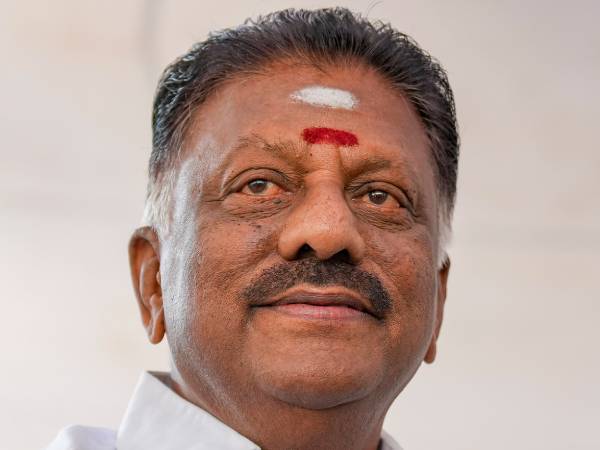 கோவிலுக்கு ஓபிஎஸ் பயணம் கோவிலுக்கு ஓபிஎஸ் பயணம்