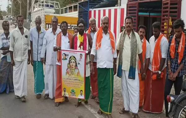  எடப்பாடிக்காக வேண்டுதல்