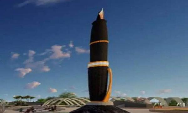 திருவள்ளூவரை விட சிறந்தவரா? 