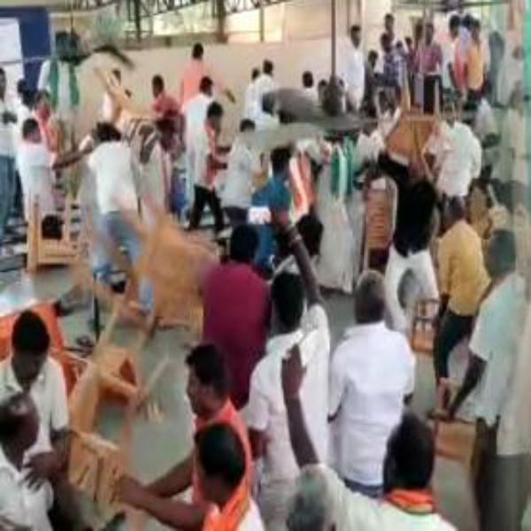 கோஷ்டி மோதல் கோஷ்டி மோதல்