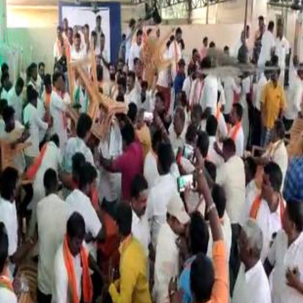 பாஜகவினர் மோதல் பாஜகவினர் மோதல்