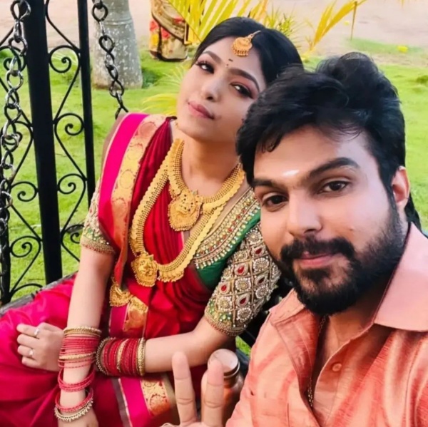 எளிமையான எங்கேஜ்மென்ட்