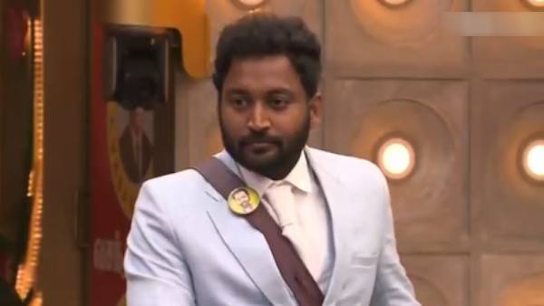 அவங்க சொல்லித்தான் செய்தாராம் 