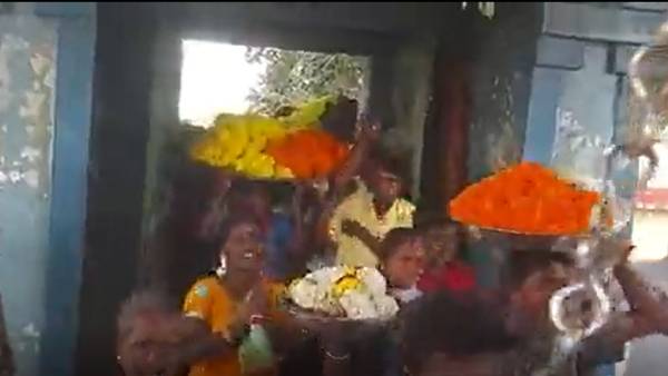 கோயிலில் சாதி தடையில்லை கோயிலில் சாதி தடையில்லை