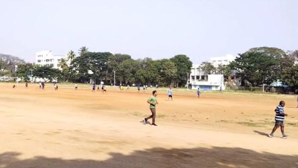 கதறி அழுத நண்பர்கள் 