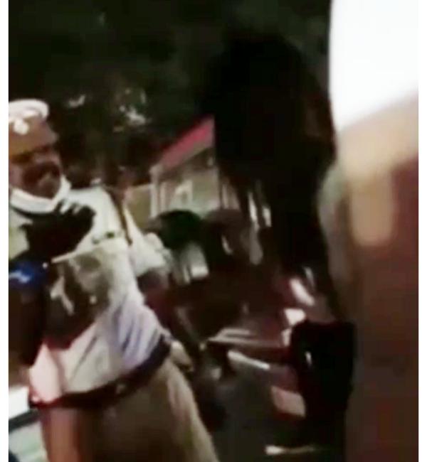 குடித்துவிட்டவாகனம் ஓட்டுவது தவறு குடித்துவிட்டவாகனம் ஓட்டுவது தவறு