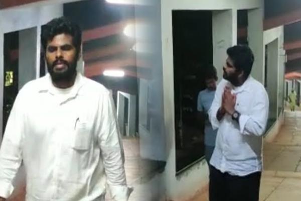  லேசாக தாடி