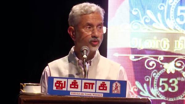 முடிவுகளை தைரியமாக எடுக்கிறது 