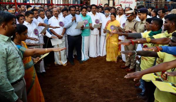 ''ஜல்லிக்கட்டு நாயகன்'' 