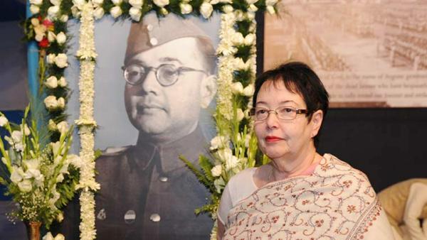  புகழை கெடுக்க முயற்சி