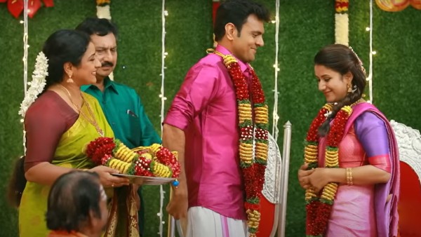 Alya manasa Road Accident Reel and real scene in Iniya TV Serial SunTV 