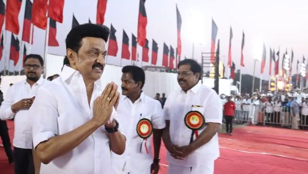 பொதுக்கூட்டத்தில் ஸ்டாலின் பொதுக்கூட்டத்தில் ஸ்டாலின்