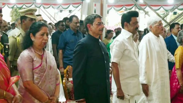 புறக்கணித்த கூட்டணி கட்சிகள் 