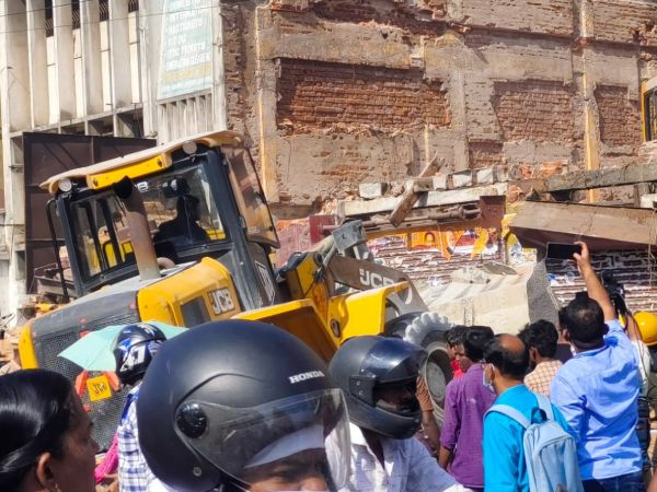 இளம்பெண் உயிரிழப்பு 