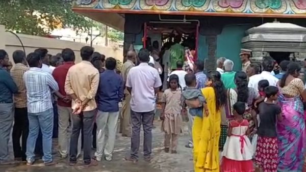 இரு தரப்பு மோதல் 