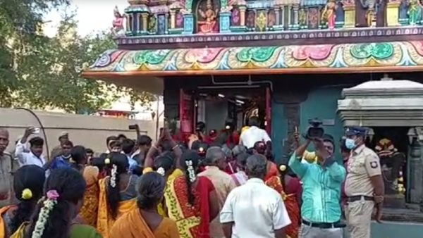 தலித்துகள் பூஜை 