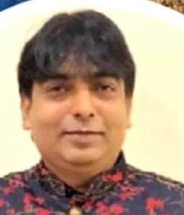 காருக்குள் துப்பாக்கியால் சுடும் சத்தம் 