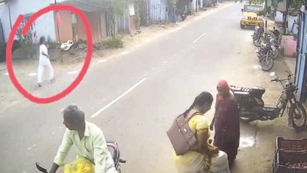  காவல் நிலையத்தில் புகார் 