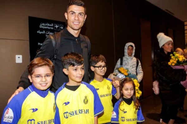 சமூக வலைதள ஃபாலோயர்கள் சமூக வலைதள ஃபாலோயர்கள்