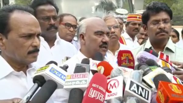 கோயில் நிர்வாகிகள் வழியனுப்பு விழா 