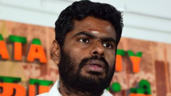 வார் ரூம் பாய்ஸ் 