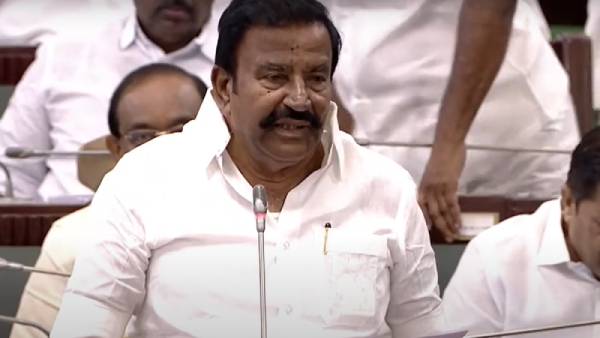 செல்போன் கொடுத்தீர்களா? என கேள்வி செல்போன் கொடுத்தீர்களா? என கேள்வி