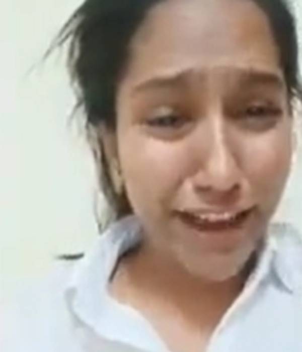  கண்ணீருடன் வீடியோ வெளியிட்ட பெண்