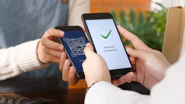 ஓட்டல், டீக்கடை, மளிகை கடைகள் 