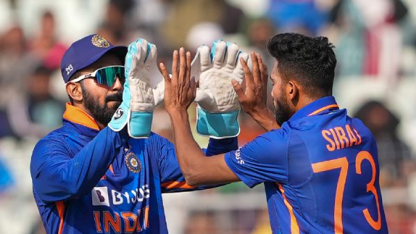 பந்துவீச்சாளர்கள் 