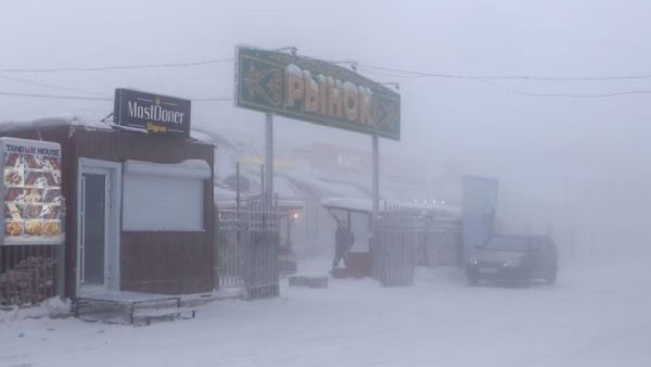  உறைந்துபோன நீர்நிலைகள்