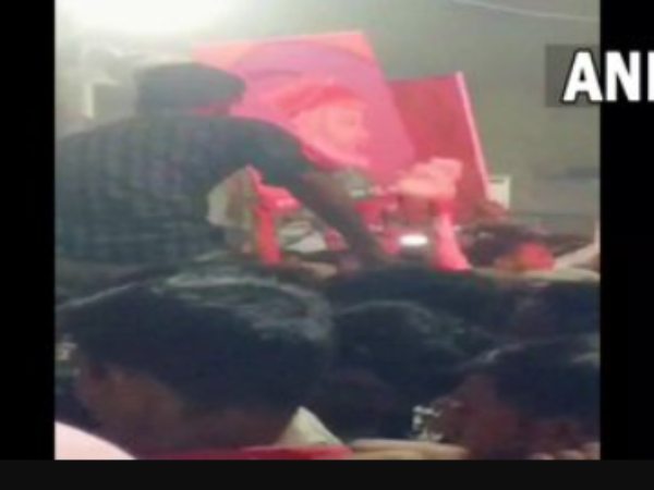 8 பேர் மீது வழக்கு பதிவு 8 பேர் மீது வழக்கு பதிவு